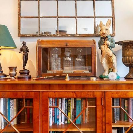 Outstanding Antique 1Br Flat In Soho Apartamento Londres Exterior foto