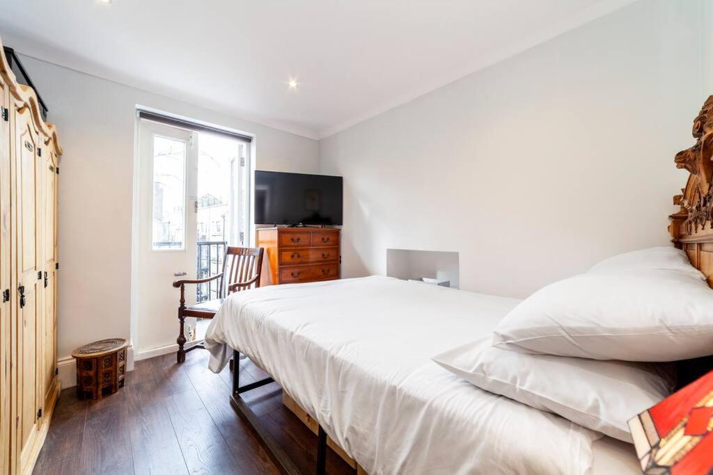Outstanding Antique 1Br Flat In Soho Apartamento Londres Exterior foto